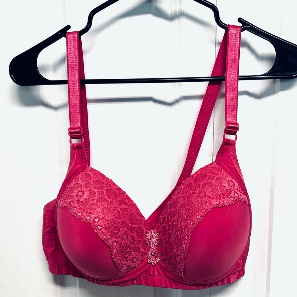Lace-Trim Support Bra in Vibrant Fuchsia Pink Wireless Size 40D